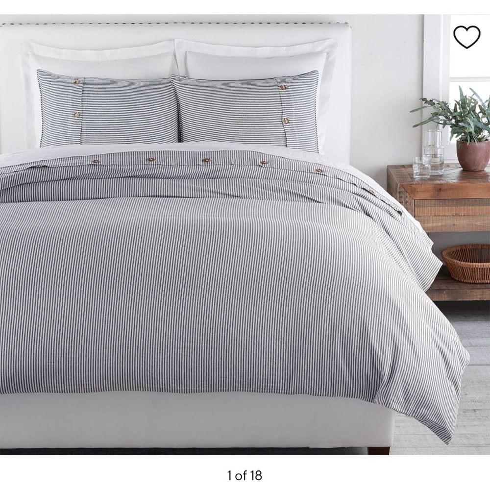 Pottery Barn Wheaton striped duvet cover and shams